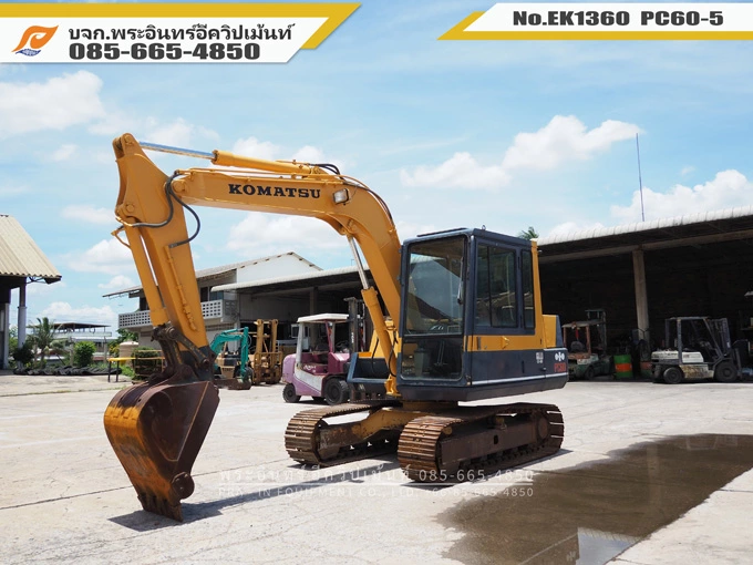 รถขุด komatsu PC60-5