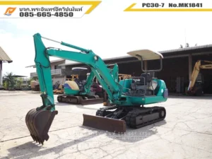 รถขุดเล็ก PC30-7